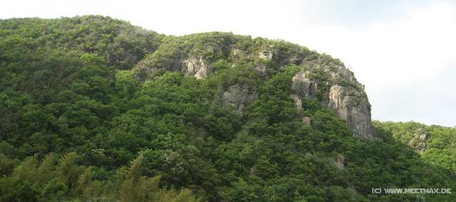 5872_Mountains