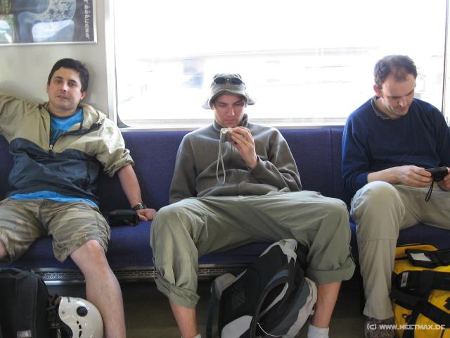 5874_Relaxing_in_the_train