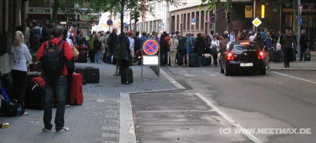 6309_Waiting