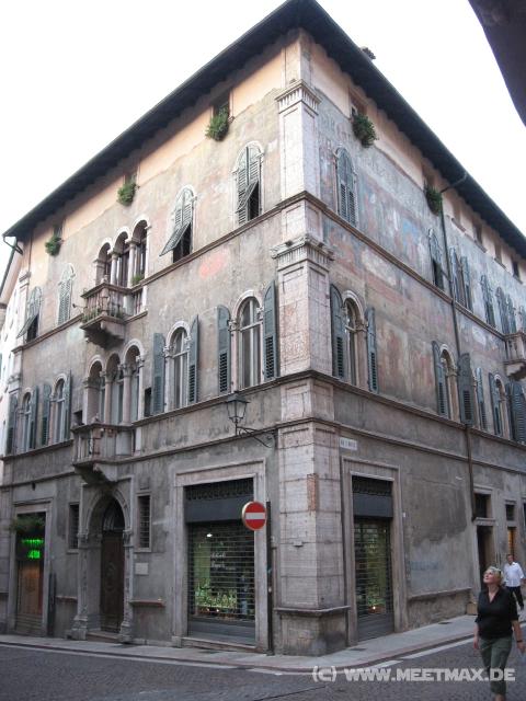 6401_Facade