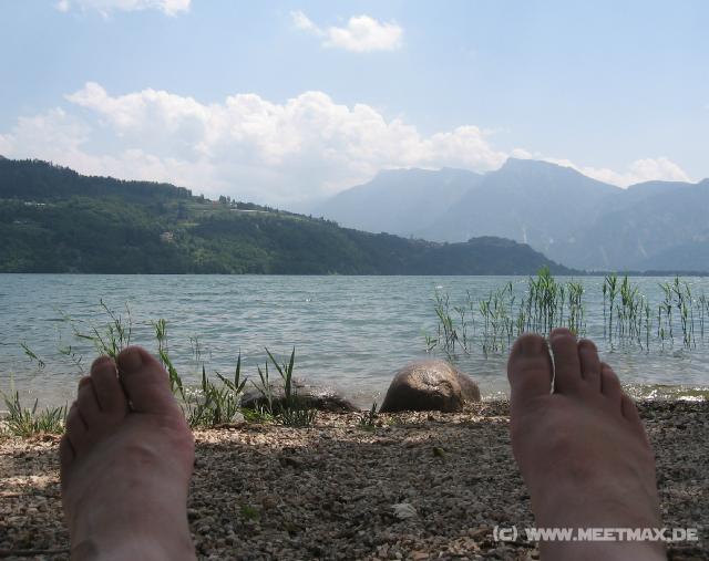 6787_Happy_feet
