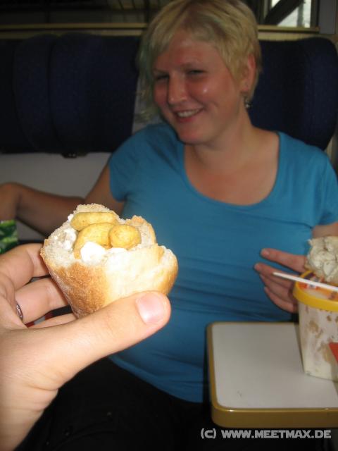 6869_Train_lunch