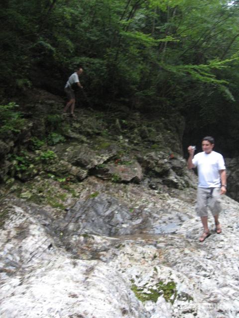 9172_River_rocks
