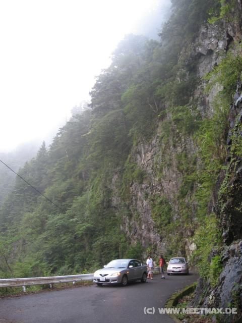 9186_In_the_mountains