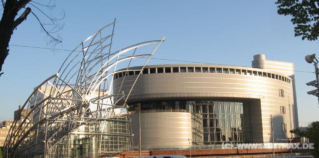 9651_Art_and_Science_Museum