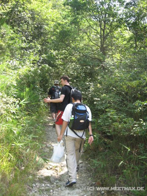 0042_Hiking