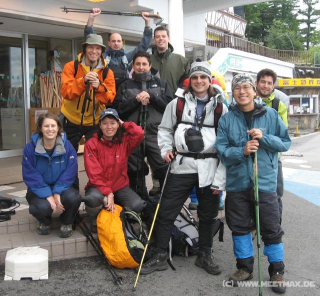 0282_Happy_group