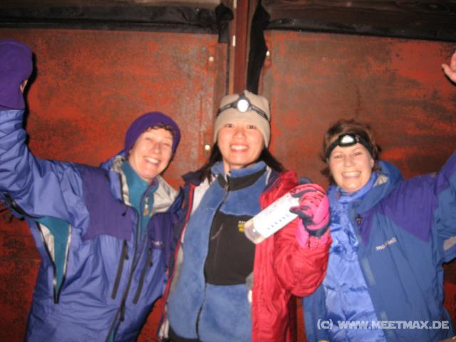 0394_The_girls_on_the_summit