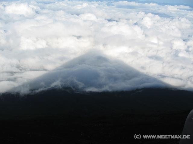 0487_Fujisan_shadow