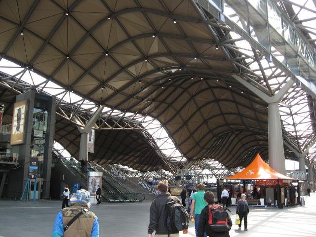 0809_Southern_Cross_Station