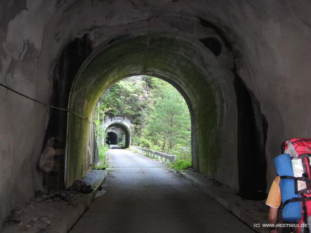 0788_Tunnels