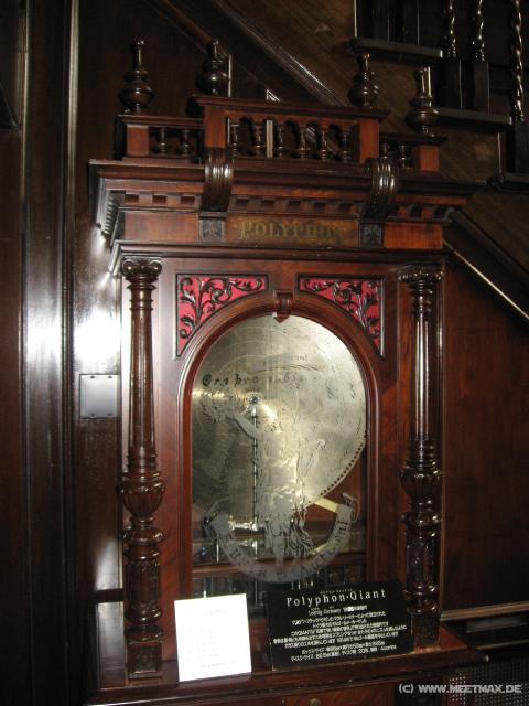 1138_Polyphon