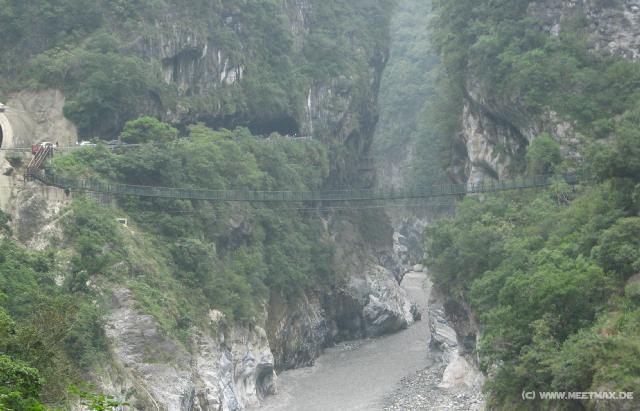 1304_Suspension_bridge
