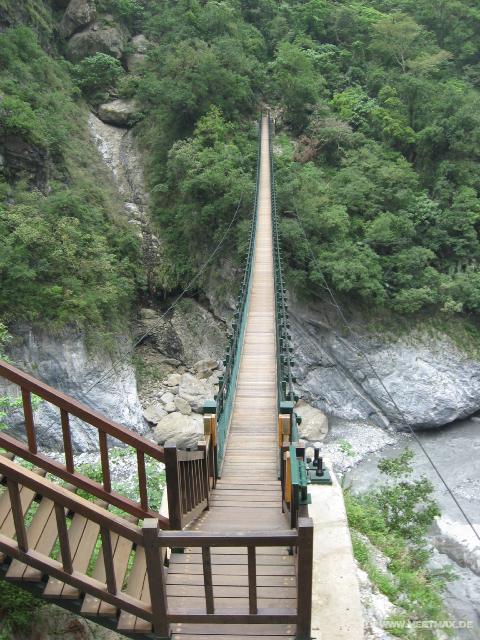 1305_Suspension_bridge