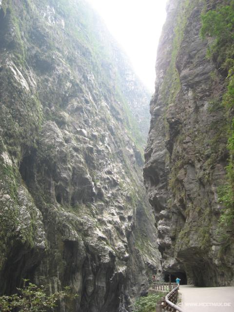 1331_Tunnel_of_Nine_Turns