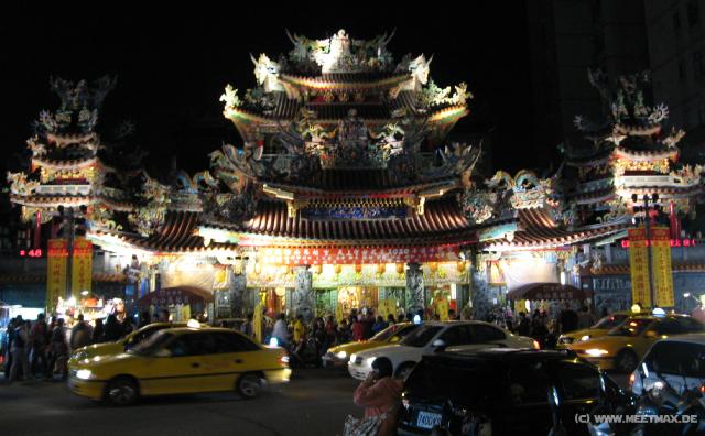 1388_Raohe_Street_temple