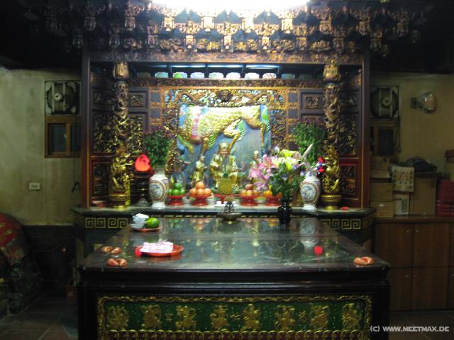 1402_Raohe_Street_temple