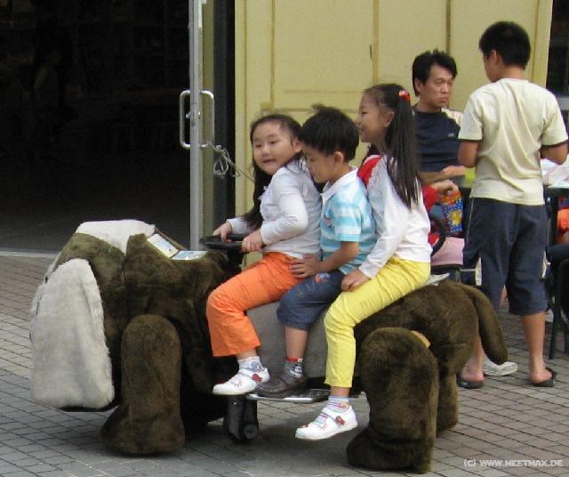 1552_Riding_dog