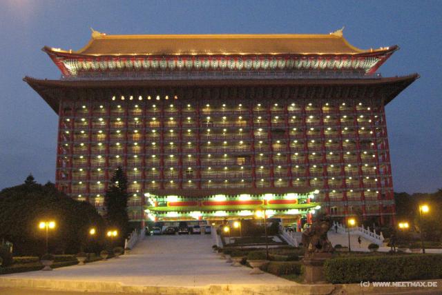 1566_The_Grand_Hotel