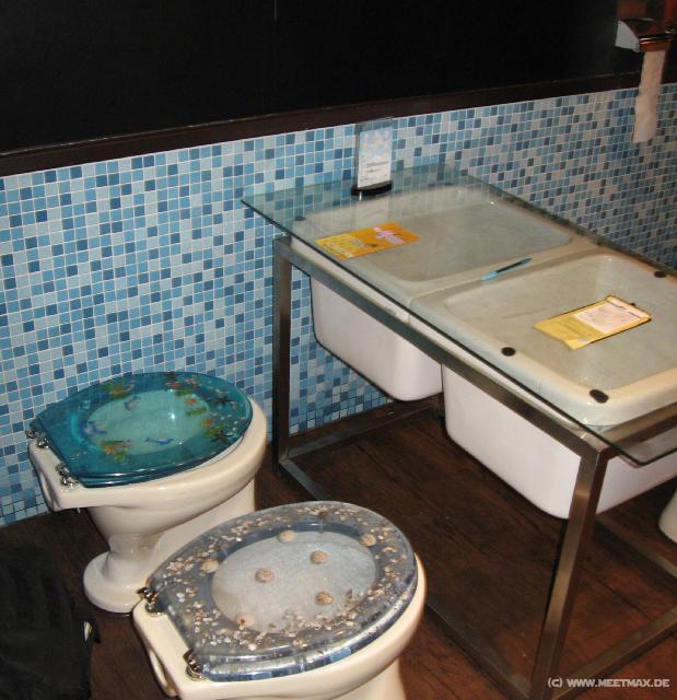 1592_Modern_Toilet_Restaurant