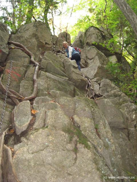 1846_Laura_on_the_rocks