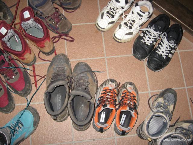 1914_Hiking_shoes_meeting