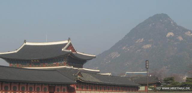 4688_Gyeongbokgung_and_Bukhansan