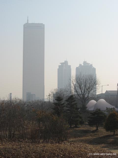 4750_63_City_building