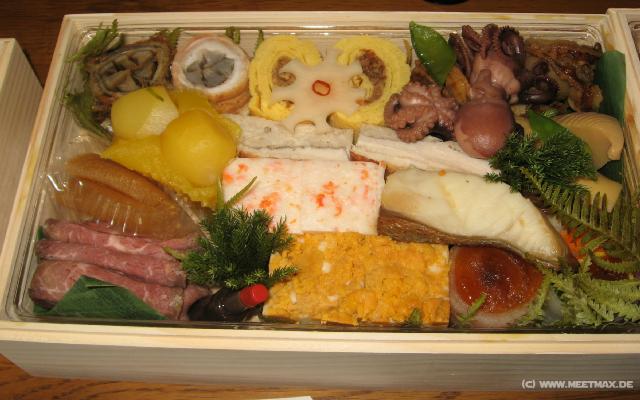 4859_Fishy_dinner