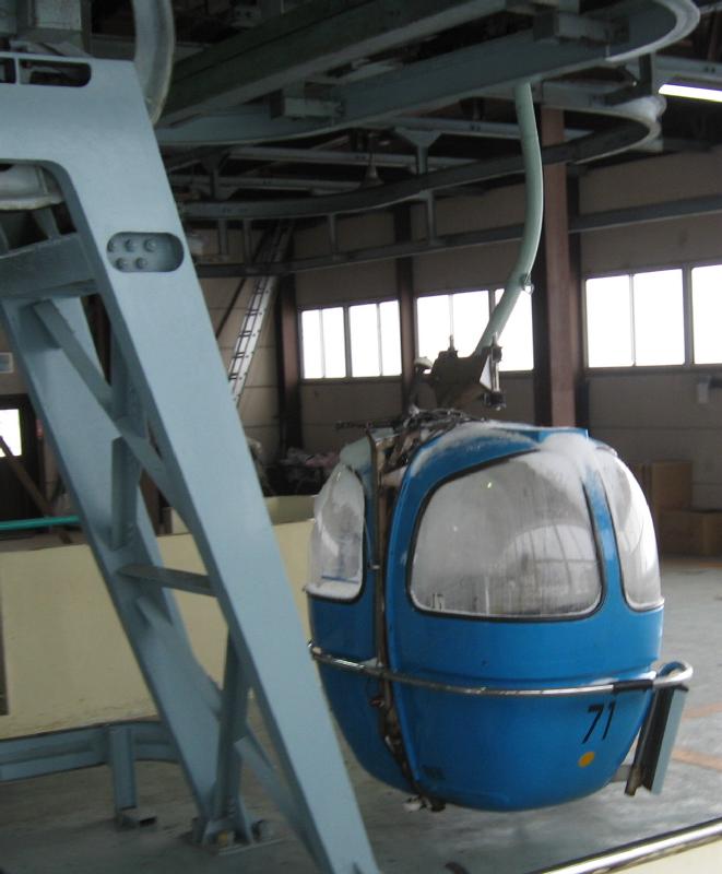 3181_Space_gondola