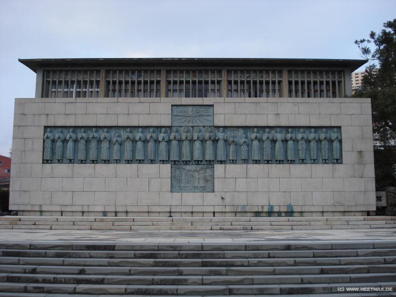 0234_26_martyrs_memorial