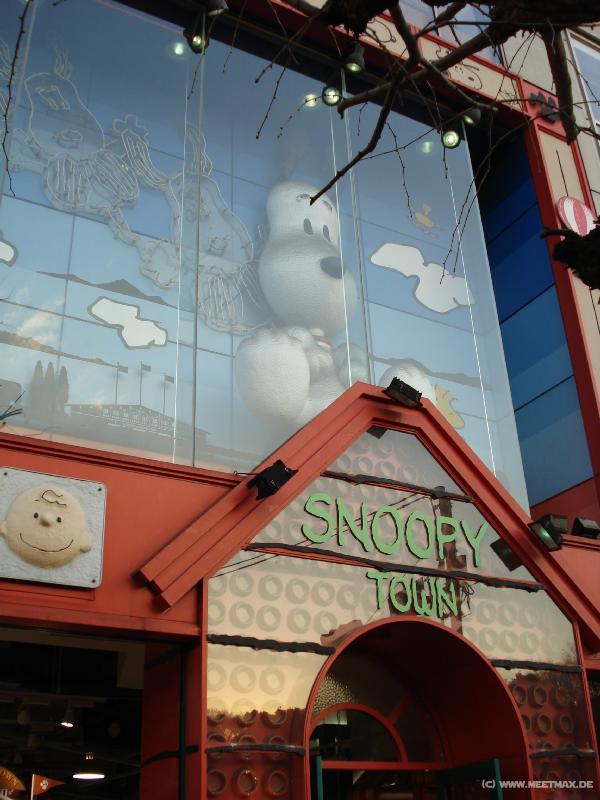 3961_Snoopy_Town