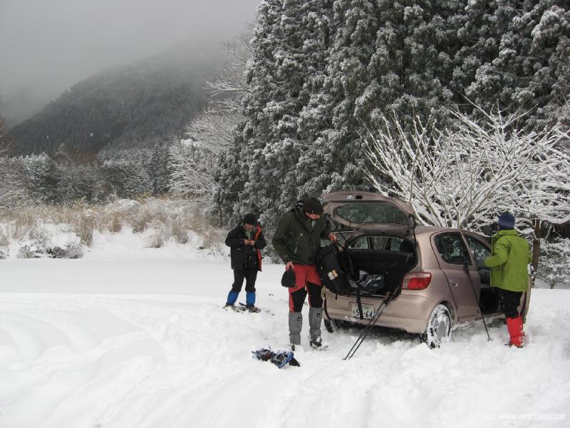 6413_Arrived_in_the_snow