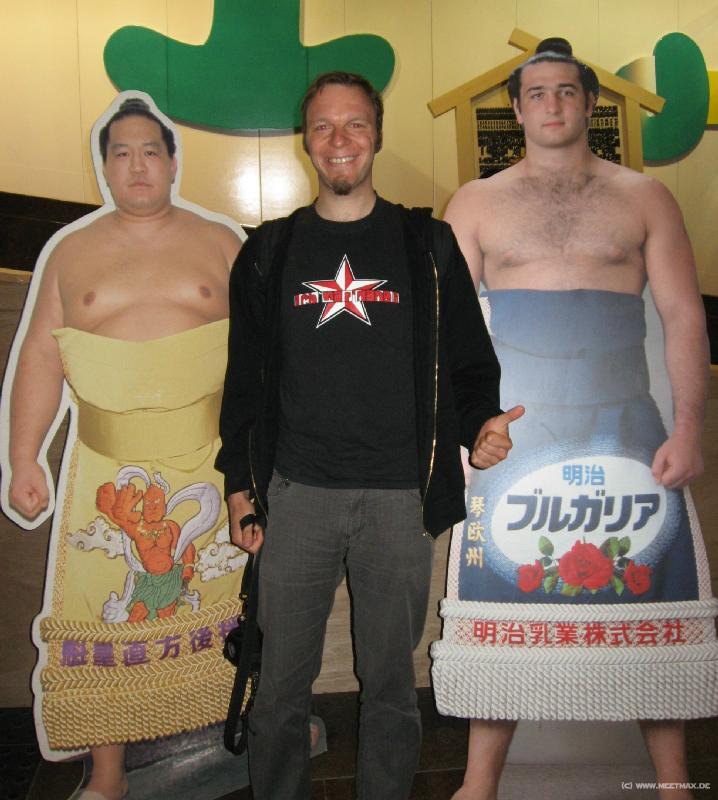 7082