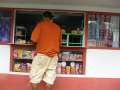 8245_Street_shop