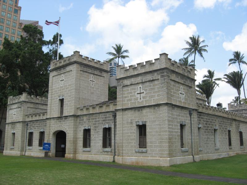 8345_Iolani_Palace