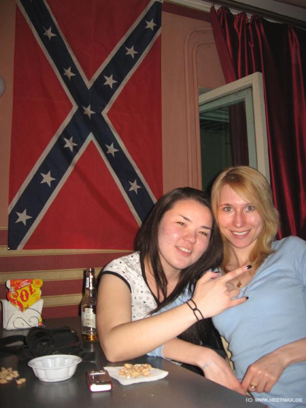 9144_Inna_and_Anna