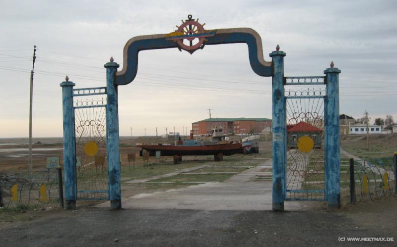 9484_Aralsk_harbour