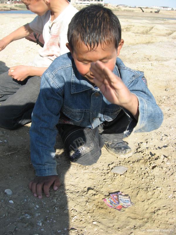 9636_Card_clapping_game