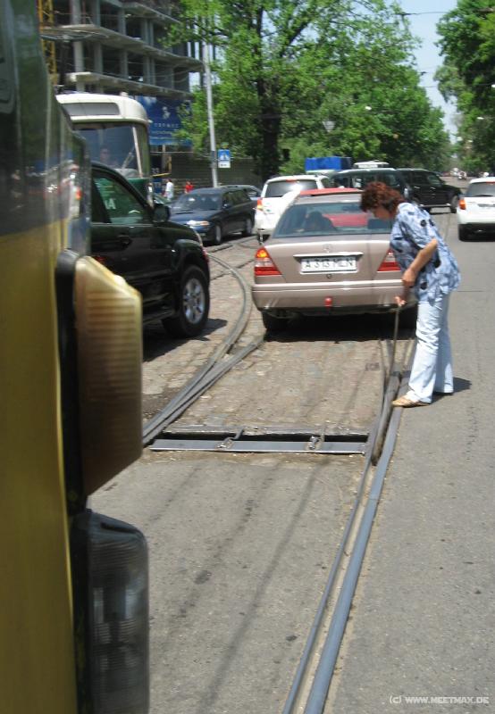 9800_Moving_tracks