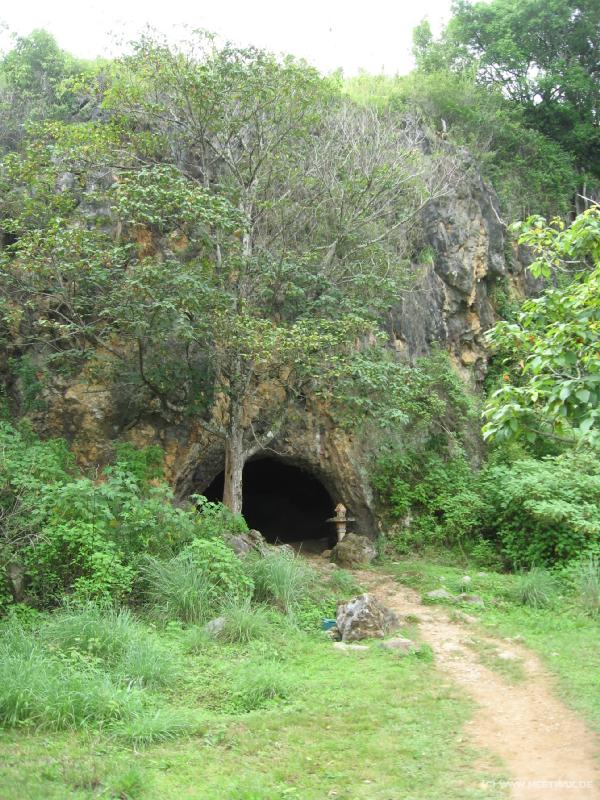 1097_Hiding_cave