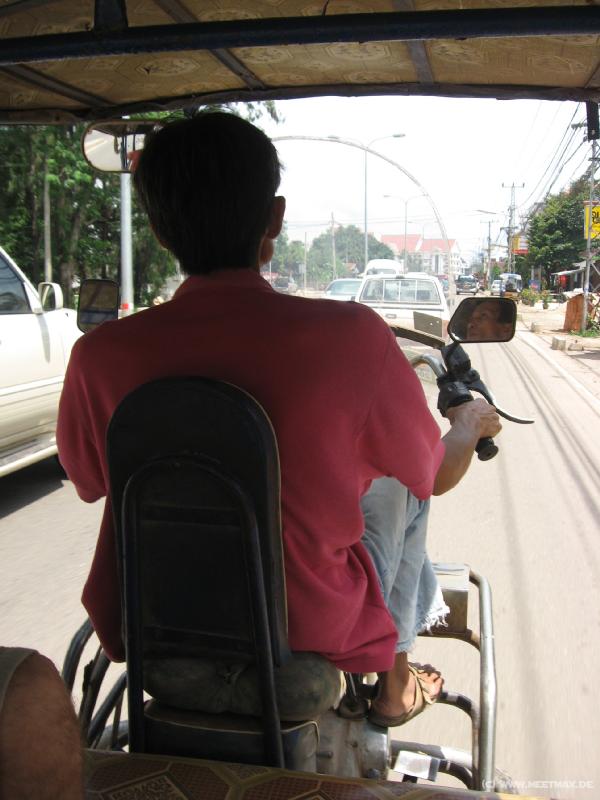 1178_Tuktuk_driver