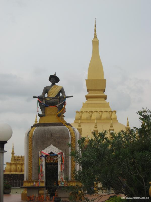 1253_Phat_That_Luang