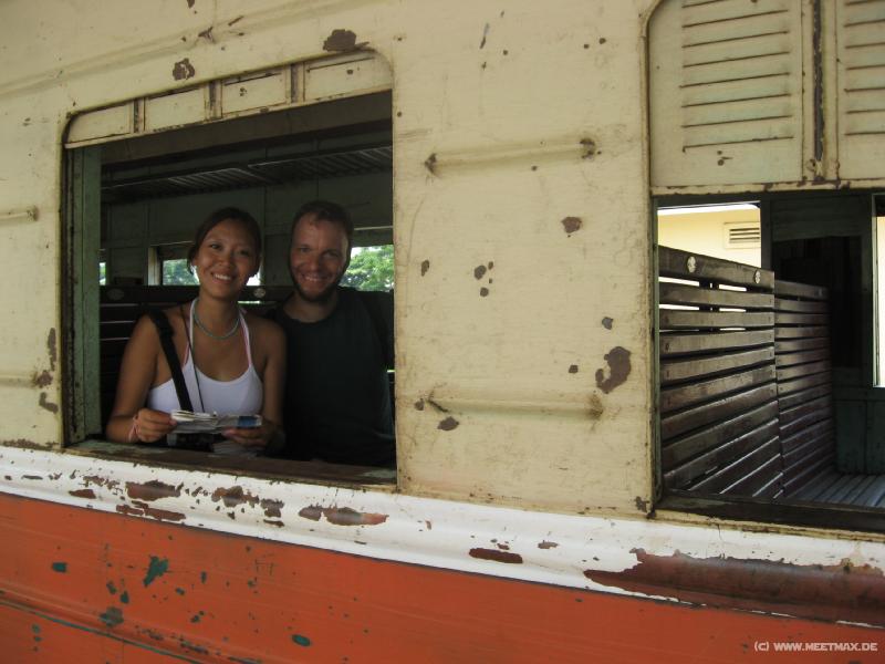 1410_Happy_passengers