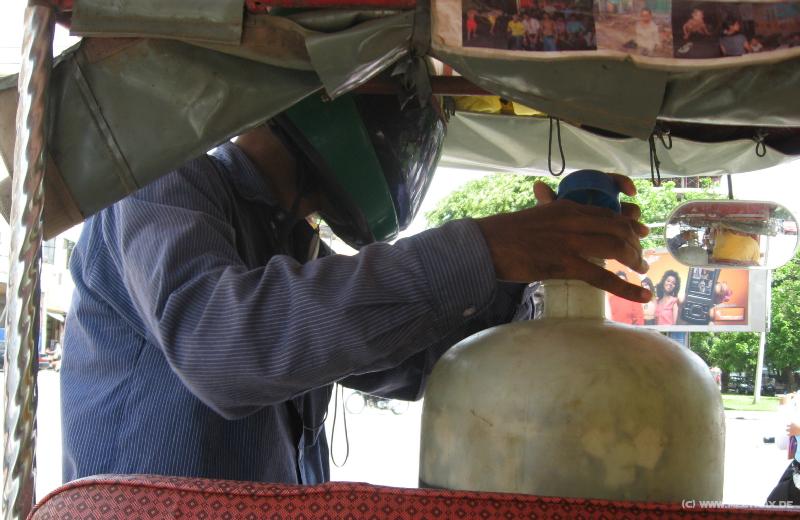 1425_Tuktuk_tank