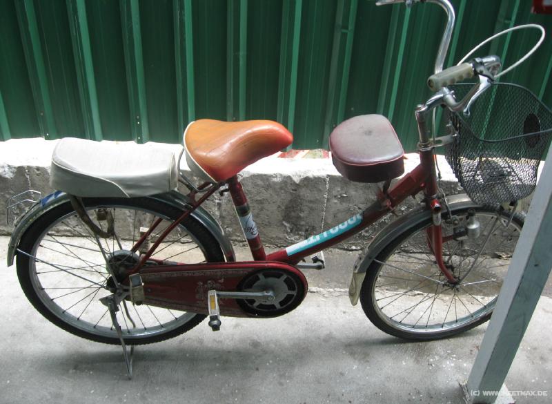 1921_Triple_bike