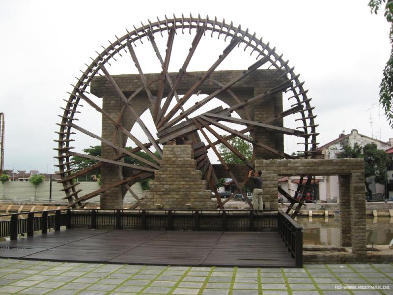 2195_Water_wheel