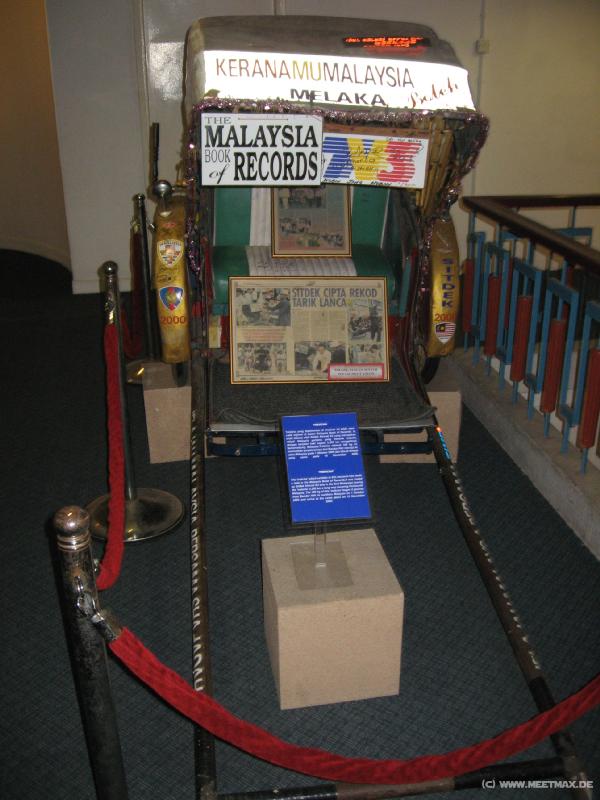 2204_Record_rickshaw
