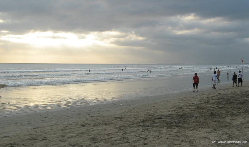 2348_Kuta_beach