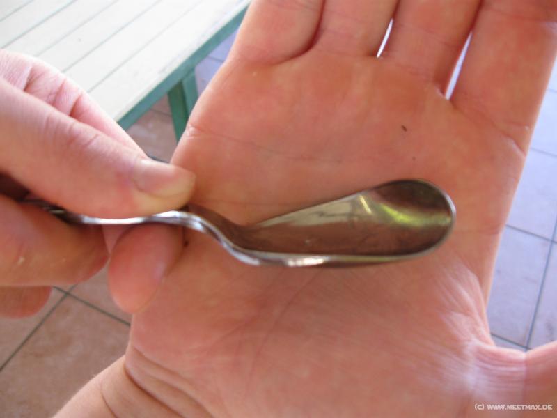 2152_Deformed_spoon